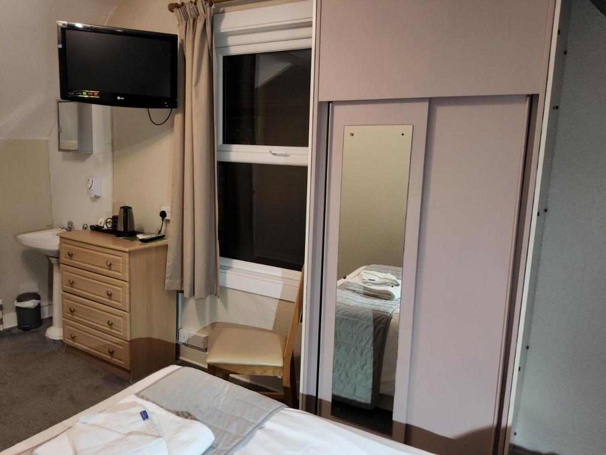 The Avenue Hotel Грантъм Екстериор снимка