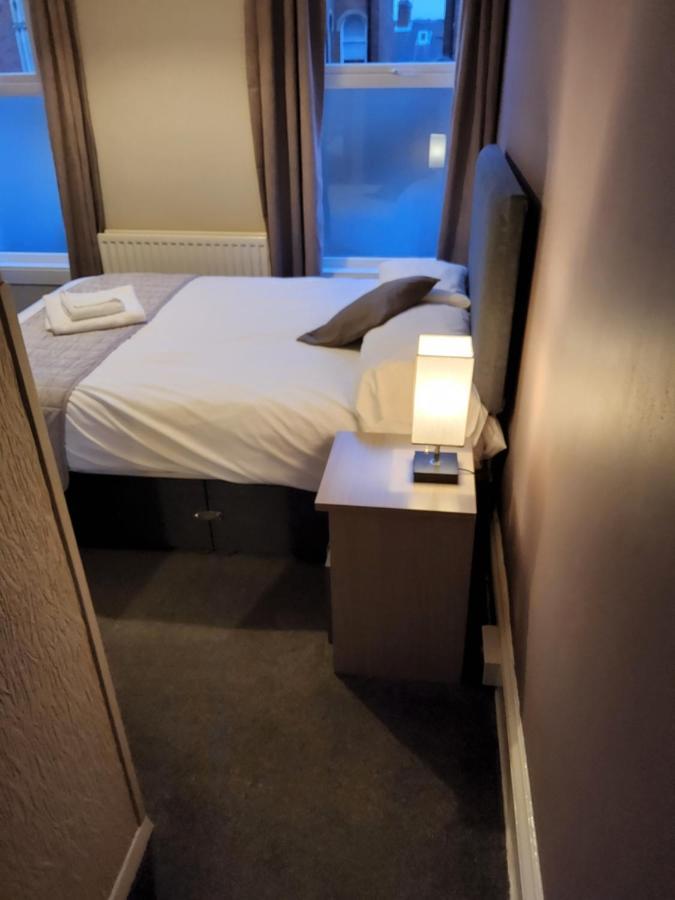 The Avenue Hotel Грантъм Екстериор снимка
